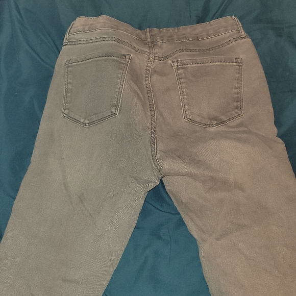 Grey Jeans - Picture 2 of 4